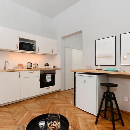 Monochrome Chic Apartments R613 Budapest Eksteriør bilde